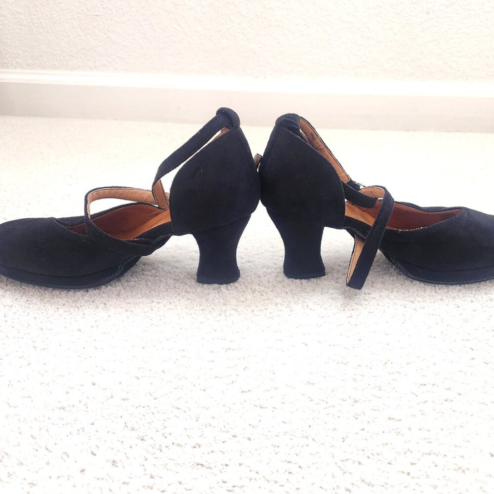 Suedo tango heels size 6 wide - Picture 4 of 7